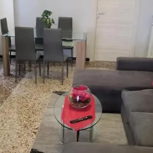 The Friend's Hause Bed & Breakfast Genova